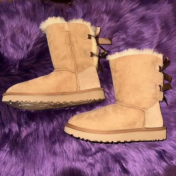 Ugg women’s Bailey Bow II, size 5, camel color. Brand new! - Picture 9 of 12